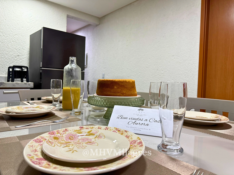 MHV Milagres - Casa Aurora, Refugio a poucos metros da Parad