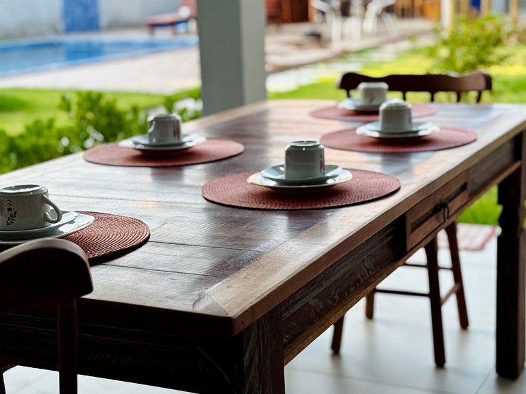 MHV Milagres - Casa Flora Spacious and Comfortable Retreat a