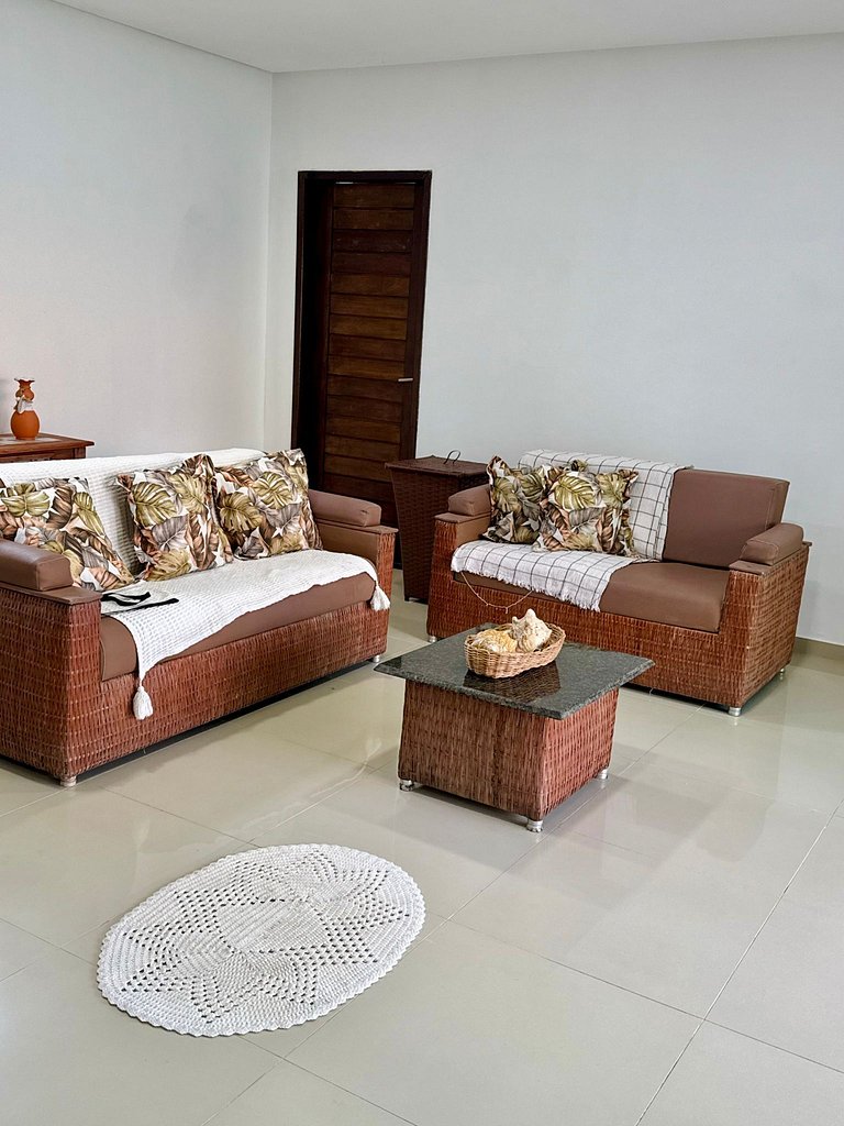 MHV Milagres - Casa Flora Spacious and Comfortable Retreat a